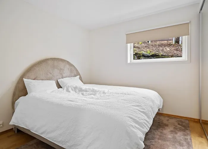 Cozy House House In Centre بيت للعطل *